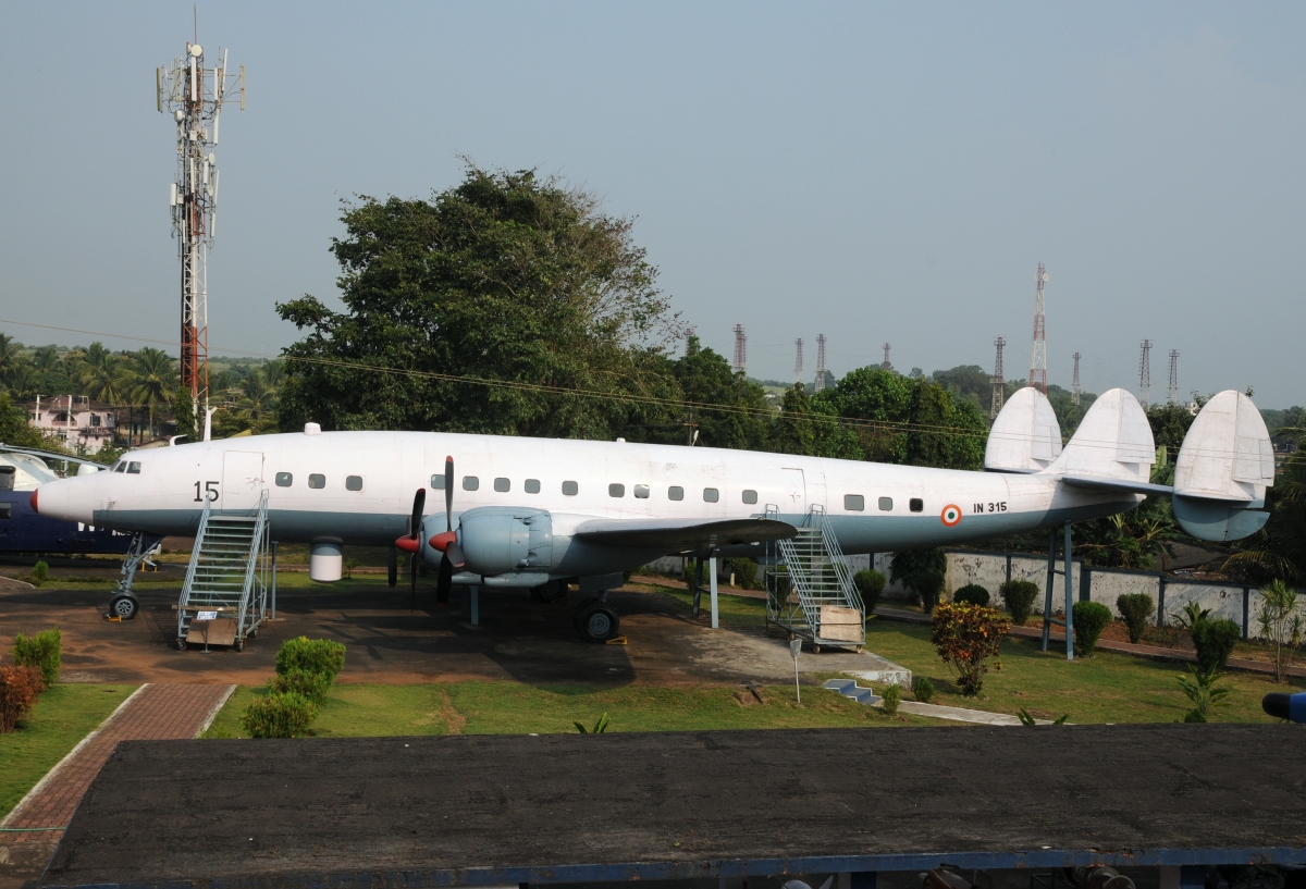 Lockheed L-1049G Super Constellation IN315 Indian Navy