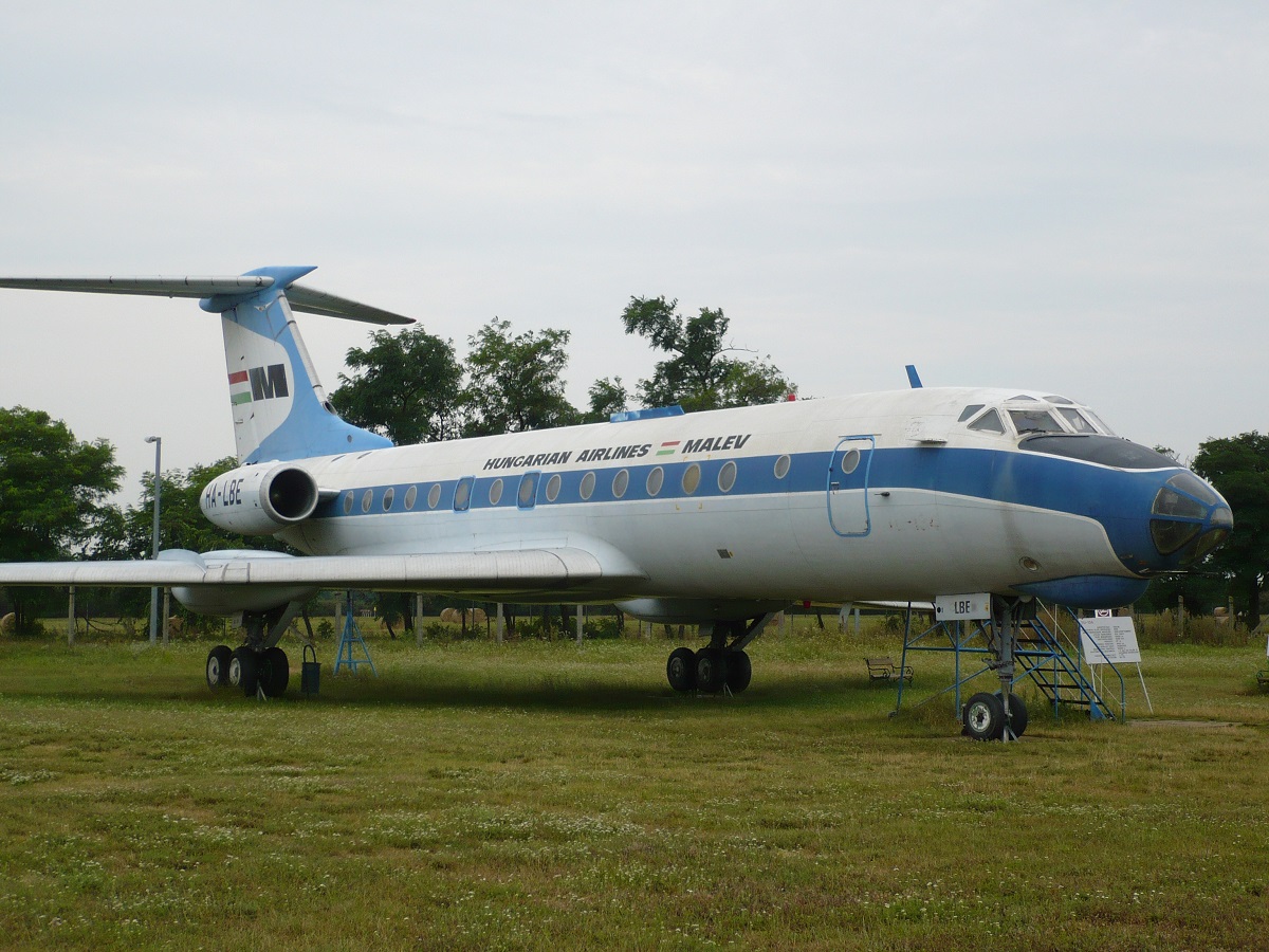 Tupolev Tu-134A HA-LBE Malev