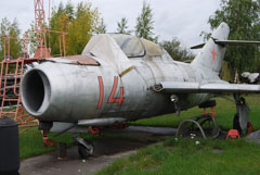 14 Mikoyan Gurevich MiG-15UTI