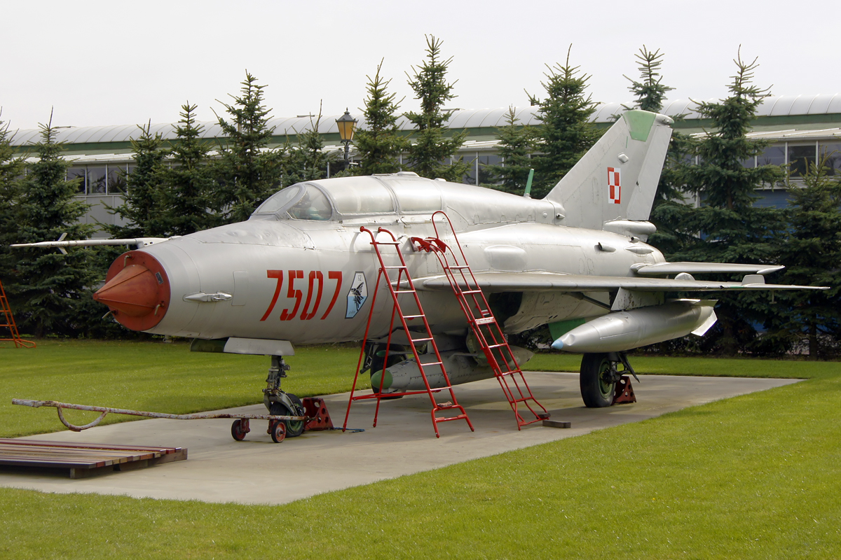Mikoyan Gurevich MiG-21UM 7507 Polish Air Force