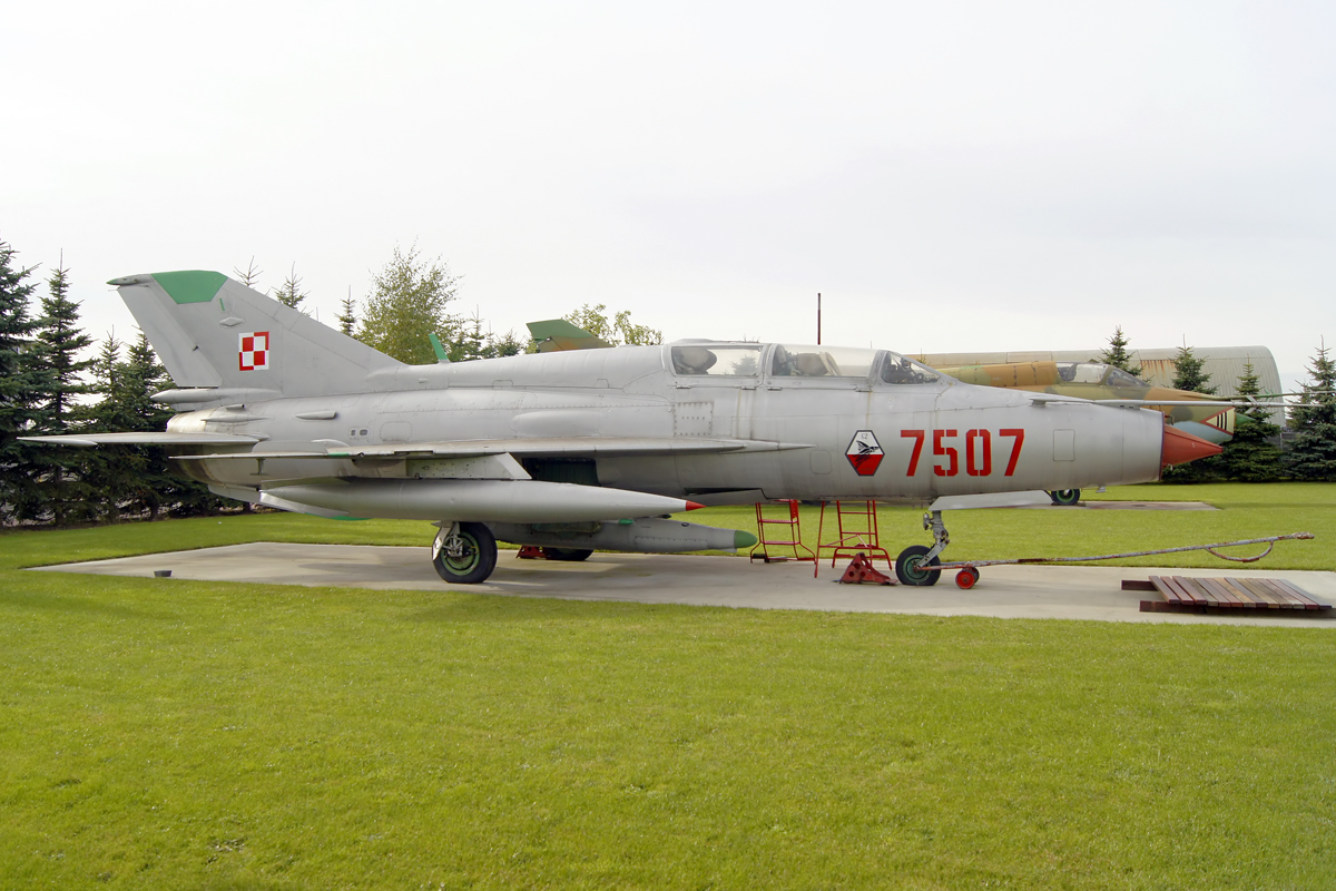 Mikoyan Gurevich MiG-21UM 7507 Polish Air Force