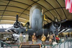 Douglas C-47B Skytrain 315159 Z-D8 USAAF, Musée Airborne Sainte-Mère-Église, France