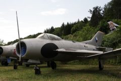 Mikoyan-Gurevich MiG-19PM Farmer 0219 Czech Air Force Musee Chateau Savigny-lès-Beaune