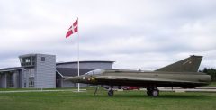 Saab RF-35 Draken, AR-118 Danish Air Force in front of the Dansk Veteranflysamlung at Stauning