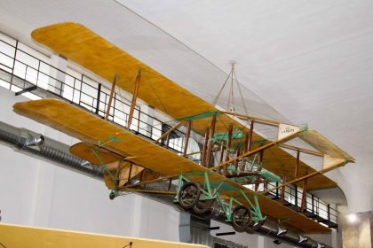 Farman 1909 (replica) I-FARM, Museo Nazionale della Scienza e della Tecnica Leonardo da Vinci, Milano Italy