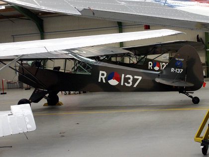 Piper L-21A U-7B Cub PH-PSC R-137 Royal Netherlands Air Force, Koninklijke Luchtmacht Historische Vlucht / Royal Netherlands Air Force Historical Flight