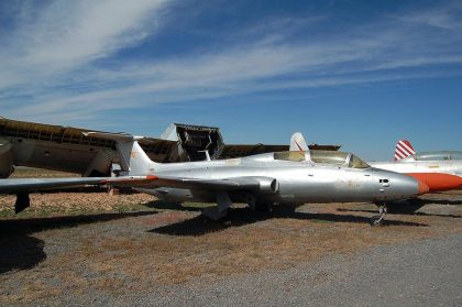 Aero L-29 Delphin N495D/30 Sovjet Air Force, Planes of Fame Air Museum, Grand Canyon Valle Airport, AZ