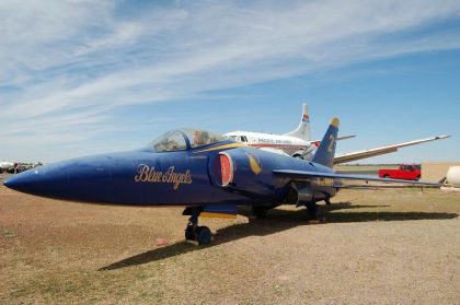 Grumman F11F-1 Tiger 141868/2 US Navy Blue Angels, Planes of Fame Air Museum, Grand Canyon Valle Airport, AZ