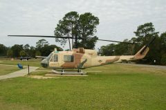 Bell UH-1B Iroquois 66-15186 ET USAF, U.S. Air Force Armanent Museum