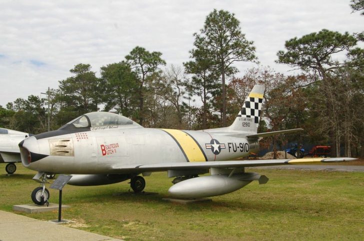 North American F-86F Sabre 51-2910 FU-910 Beauteous Butch II USAF, Air Force Armament Museum