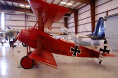 Fokker Dr.1 Drei-Decker N6404Q 425 17 Luftwaffe, Valiant Air Command Warbird Museum, Titusville, FL 