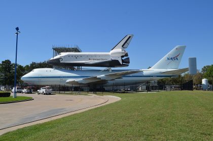 Boeing 747-123SCA N905NA and Space Shuttle Independence Space Center Houston, TX