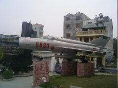 Mikoyan Gurevich MiG-21bis 5033 Vietnam Air Force B-52 Victory Museum, Museum 0f Military Zone Thu Do