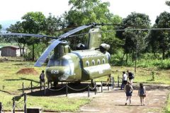 Vertol CH-47B Chinook 65-8025, Khe Sanh Combat Base Museum Di tích sân bay Tà Con