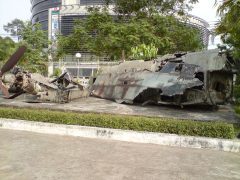 Wreck of a McDonnell Douglas F-4 Phantom and a propeller of a Douglas A-1D Skyraider. Ho Chi Minh Campaign Museum Bảo Tàng Chiến Dịch Hồ Chí Minh