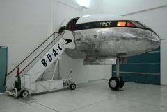 de Havilland DH.106 Comet G-AMXA B.O.A.C., Al Mahatta Museum متحف المحط