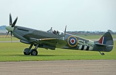 Vickers Armstrong Spitfire Mk IXe MK912 SH-L, Biggin Hill Heritage Hangar