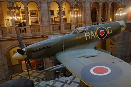 Supermarine Spitfire F.21 LA198 RAI-G RAF, Kelvingrove Art Gallery and Museum