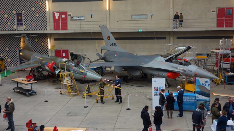 F-104G F-16A ROC van Amsterdam - MBO College Airport, Hoofddorp