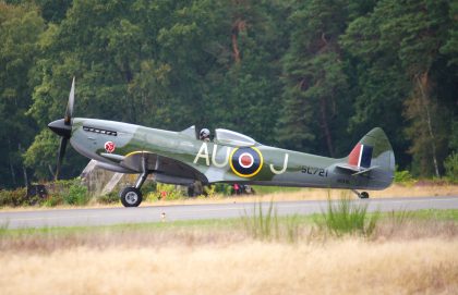 Supermarine Spitfire F.XVIe OO-XVI/SL721/AU-J RAF