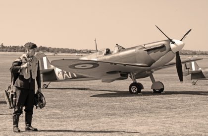 Supermarine Spitfire Mk IIa (G-AIST) P7308/XR-D 71sq RAF, Flying Legends Duxford