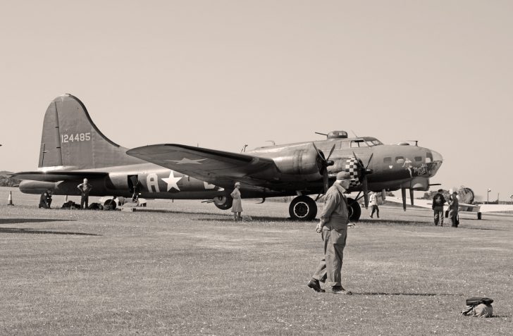 Boeing B-17G Flying Fortress 44-85784/DF-A (G-BEDF) Sally B/Memphis Belle USAAF, Flying Legends Duxford