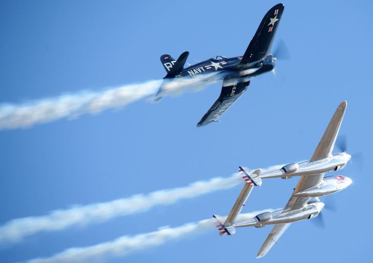 Lockheed P-38L Lightning N25Y, Chance Vought F4U-4 Corsair (OE-EAS) RB-37 US Navy, Flying Bulls, Flying Legends Duxford