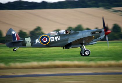 Supermarine Spitfire Tr.9 (G-CTIX) PT462/SW-A 253 (Hyderabad) Sqn. RAF, Aircraft Restoration Company, Flying Legends Duxford