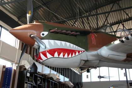 Curtiss P-40N Warhawk (replica) 67 USAAF, The Proud Bird Restaurant & Events Center Los Angeles, California USA