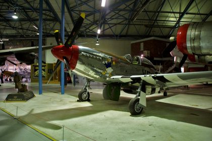 North American P-51D Mustang 44-13317/VT-B 336th FS/4th FG USAAF, RAF Museum London