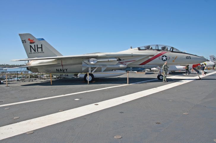 Grumman F-14A Tomcat 158978/NH-205 VF-114 US Navy, USS Midway Museum, San Diego, California