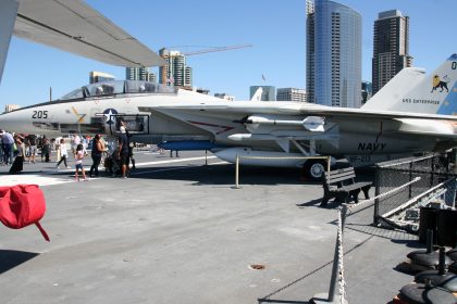 Grumman F-14A Tomcat 158978/NH-205 VF-114 US Navy, USS Midway Museum San Diego, California