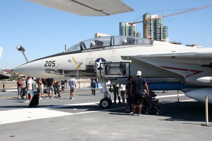 Grumman F-14A Tomcat 158978/NH-205 VF-114 US Navy, USS Midway Museum San Diego, California