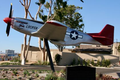 North American P-51D Mustang (replica) Z5 USAF, The Proud Bird Restaurant & Events Center Los Angeles, California USA