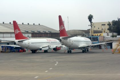 Boeing 737-300 and 737-230Adv OB-1851-P Peruvian Airlines, 