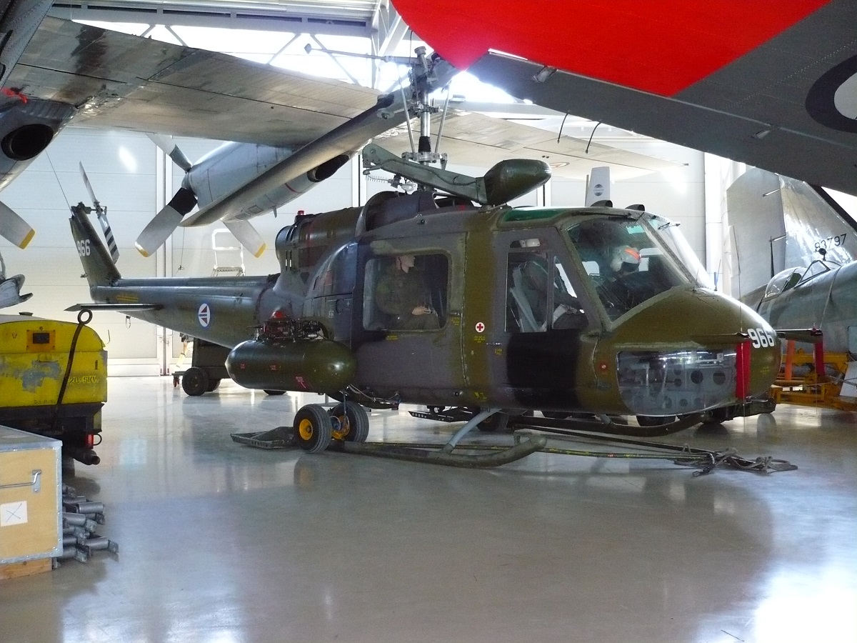 Bell UH-1B Iroquois – AviationMuseum