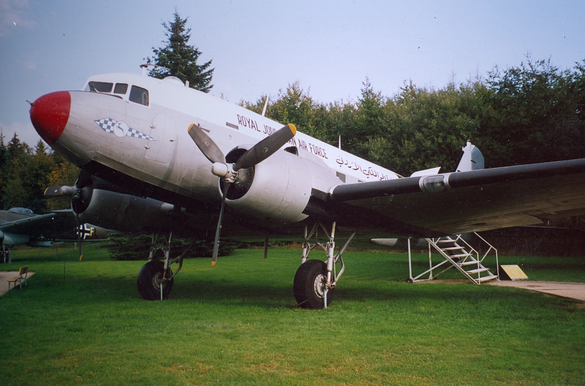 Douglas C-47A Dakota - Aviationmuseum