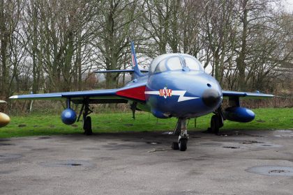 Hawker Hunter T.7 XL571/ES-87 RAF, Yorkshire Air Museum & Allied Air Forces Memorial Elvington, UK