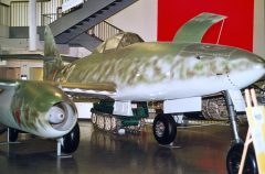 Messerschmitt Me262A-1a 500071/1+3 Luftwaffe (German Air Force), Deutsches Museum, Museumsinsel, München, Germany