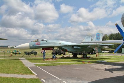 Sukhoi Su-27P 40 Sovjet Air Force, Belarus Aerospace Museum Borovaja-Minsk, Belarus