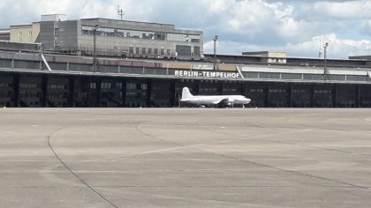 Douglas C-54G Skymaster 45-0557 USAF, Flughafen Berlin-Tempelhof