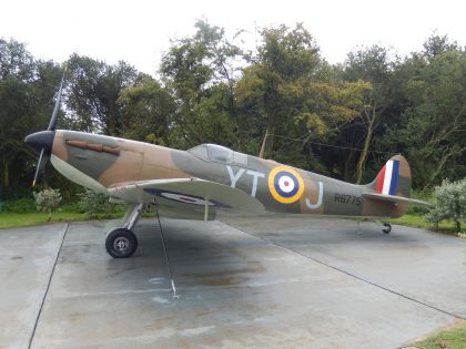 Supermarine Spitfire (replica) P6775/YT-J RAF, Battle of Britain Memorial, Capel-le-Ferne