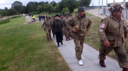 Pegasus Bridge, originally called the Bénouville Bridge after the neighbouring village, is a road crossing over the Caen Canal, between Caen and Ouistreham in Normandy. The original bridge, built in 1934, isMemorial Pegasus museum