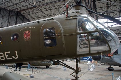 Piasecki (Vertol) H-21C Shawnee FR94BEJ ALAT (French Army), Musée ALAT, Dax France