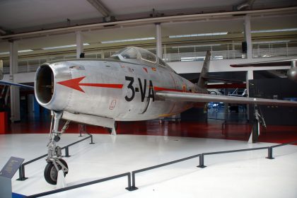 Republic F-84F Thunderstreak 28875/3-VA French Air Force, Musée de l’Air et de l’Espace | Aéroport de Paris-Le Bourget, France