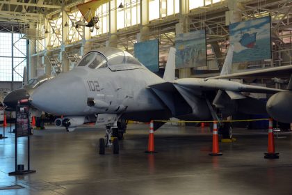 Grumman F-14D Tomcat 163904/AJ-102 US Navy, Pearl Harbor Aviation Museum Honolulu, Hawaii