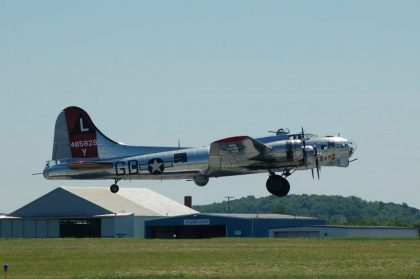 Boeing B-17G Flying Fortress N3193G/44-85829/GD/Y-L USAAF, Mid Atlantic Air Museum Air Show 2013