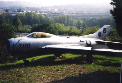 Mikoyan Gurevich MiG-19S 7110 Pakistan Air Force, Parco Tematico dell’Aviazione, Rimini, RN, Italy