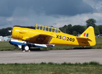 Noorduyn AT-16 Harvard IIB PH-KLU/20249/XS-249 RCAF, Heritage Hangar Oostwold, Netherlands