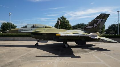 General Dynamics YF-16B Fighting Falcon 75-0752 USAF, Frontiers of Flight Museum at Love Field Airport, Dallas, TX, USA